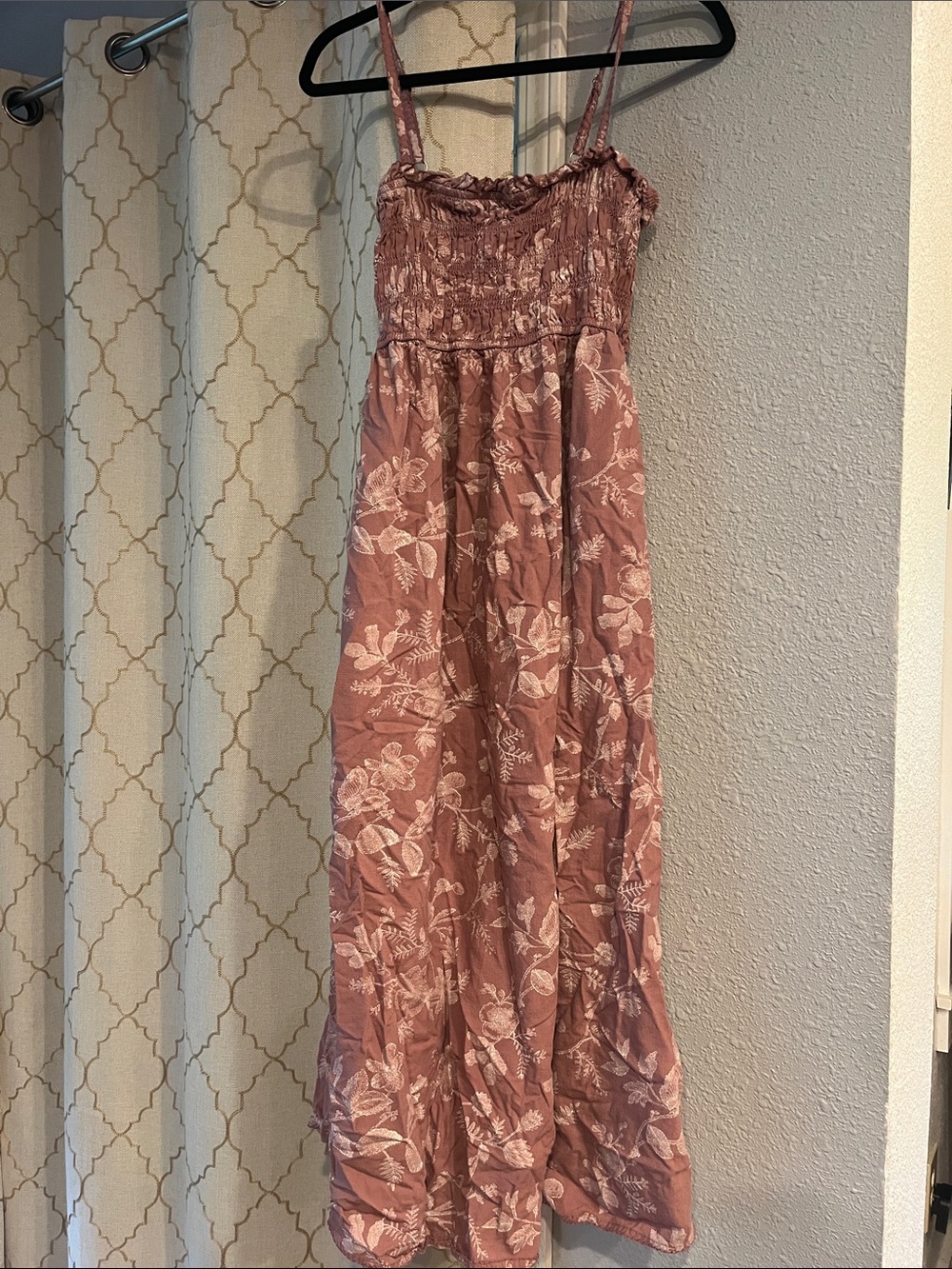 Universal Thread Rose Pink Floral Smocked Midi Dress